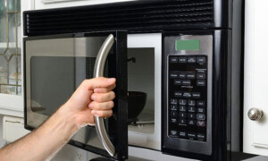 Why the microwave oven works but doesn't heat - all the reasons