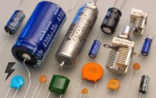 Kas yra kondensatorius, kur ir kodėl jį naudoti