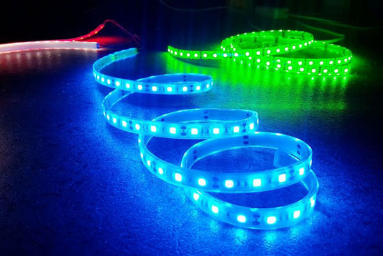 Cum de a alege o bandă cu LED-uri pentru underlay, tipuri de benzi cu LED-uri, descifrarea marcajelor