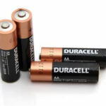 Kokie yra pagrindiniai įkraunamų baterijų tipai?